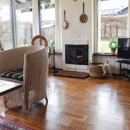 Casa vacanze Three Bedroom Holiday In *