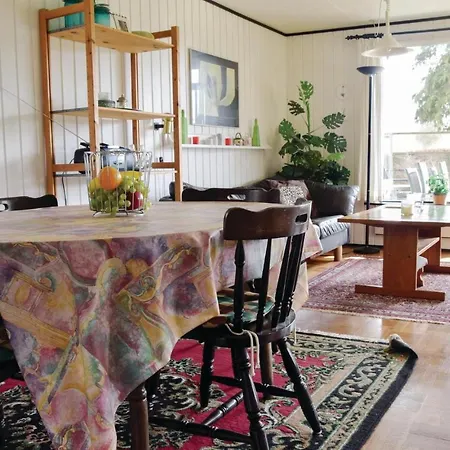 Casa vacanze Three Bedroom Holiday In Fåborg
