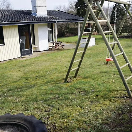 Three Bedroom Holiday In * Fåborg