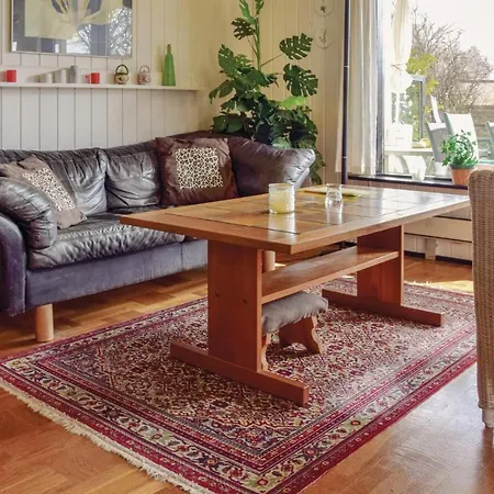 Three Bedroom Holiday In Casa vacanze